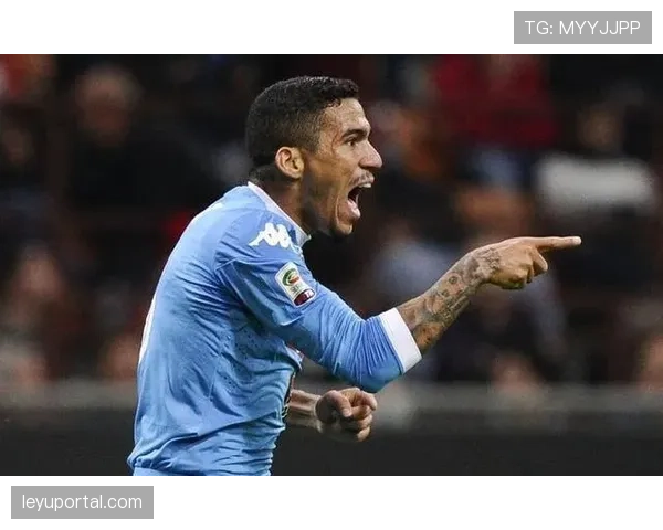 战术板:法兰克福通过针对性压迫,成功限制了对手核心后腰的出球